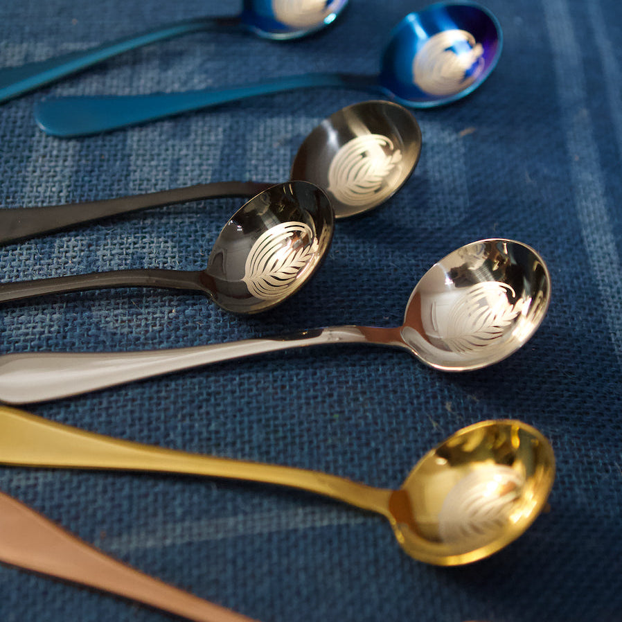 "Latte art" Cupping spoon